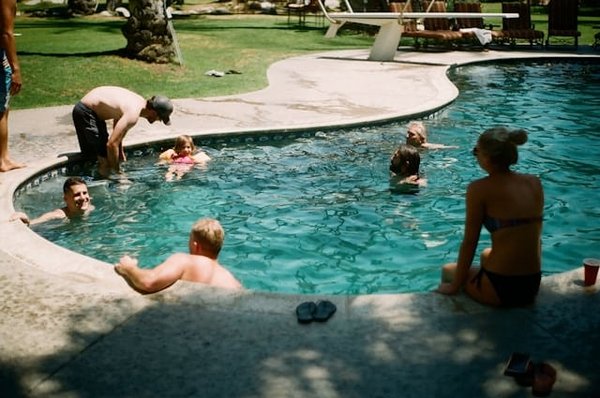 Découvrez le site camping Le Ranc Davaine au cœur des gorges de l'Ardèche : Votre destination idéale pour des vacances nature et détente